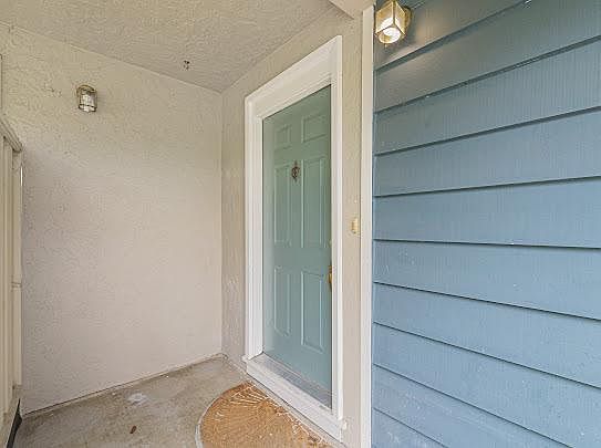 1st image of 7053 Rainbow Dr APT 4