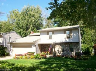 38295 Cheltenham Dr, Willoughby, OH 44094