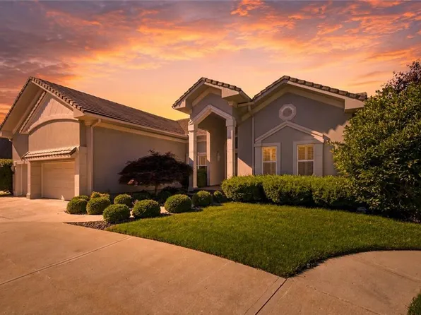 4989 W 150th Pl, Leawood, KS 66224
