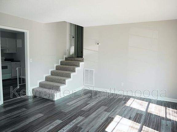 3rd image of 4654 Cary Ln Unit 2