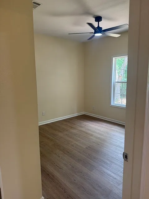 3 bed, 1232 sqft, $1,350 — Photo 2
