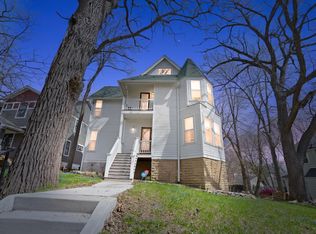 1522 Hillside Ave N, Minneapolis, MN 55411