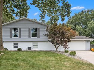 6536 Robinswood St, Portage, MI 49024