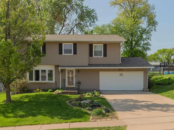 2619 W 37th St, Davenport, IA 52806