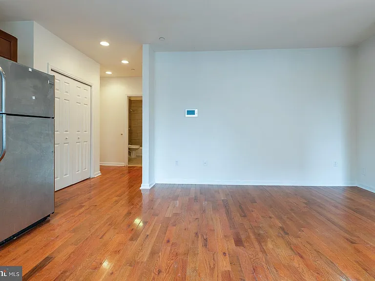 1429 Poplar St #1A — Photo 2