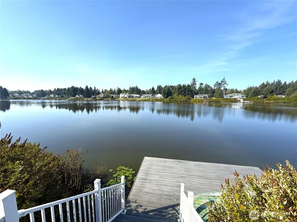 597 E Chance A La Mer NE, Ocean Shores, WA 98569
