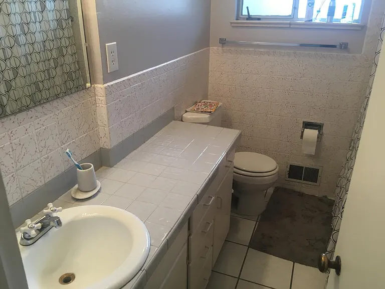 1691 S Eudora St — Photo 18