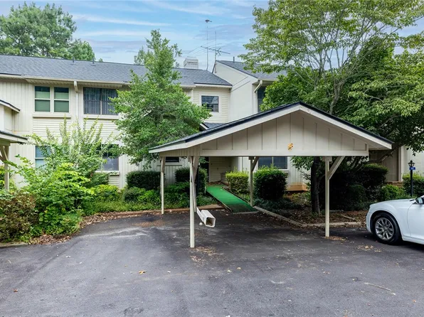96 Point Place Dr, Westminster, SC 29693