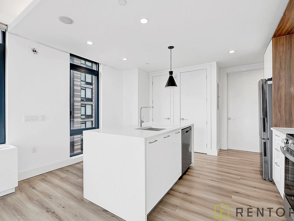 1st image of 228 E 135th St #607N