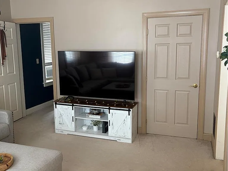 21 E North St #2 — Photo 17