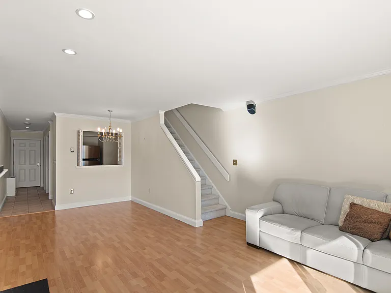 7 River Rd #306 — Photo 22