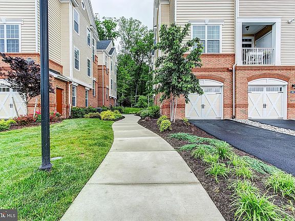 3rd image of 23225 Milltown Knoll Sq Unit 105