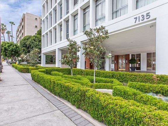 2nd image of 7135 Hollywood Blvd APT 810