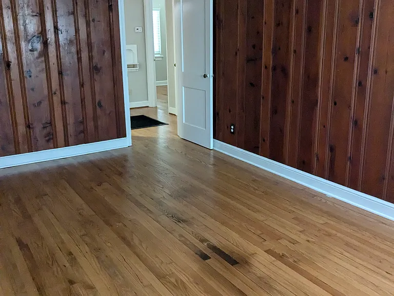 3026 Leonard St — Photo 3