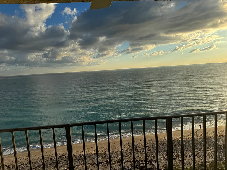 9400 S Ocean Dr #907 — Photo 3