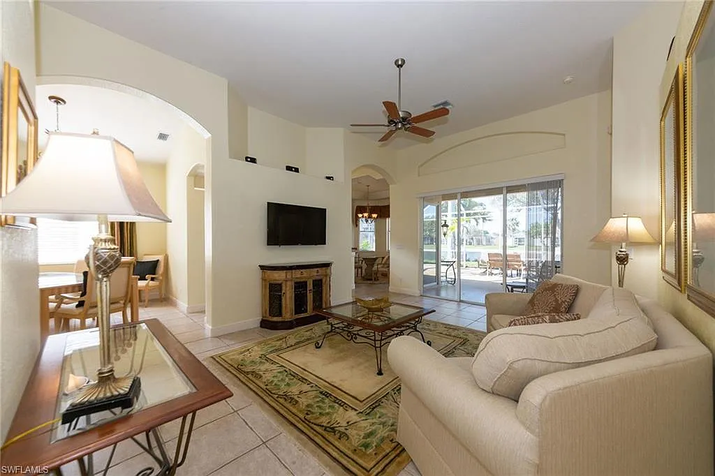 3 bed, 2.0 bath, 1861 sqft, $3,500 — Photo 3