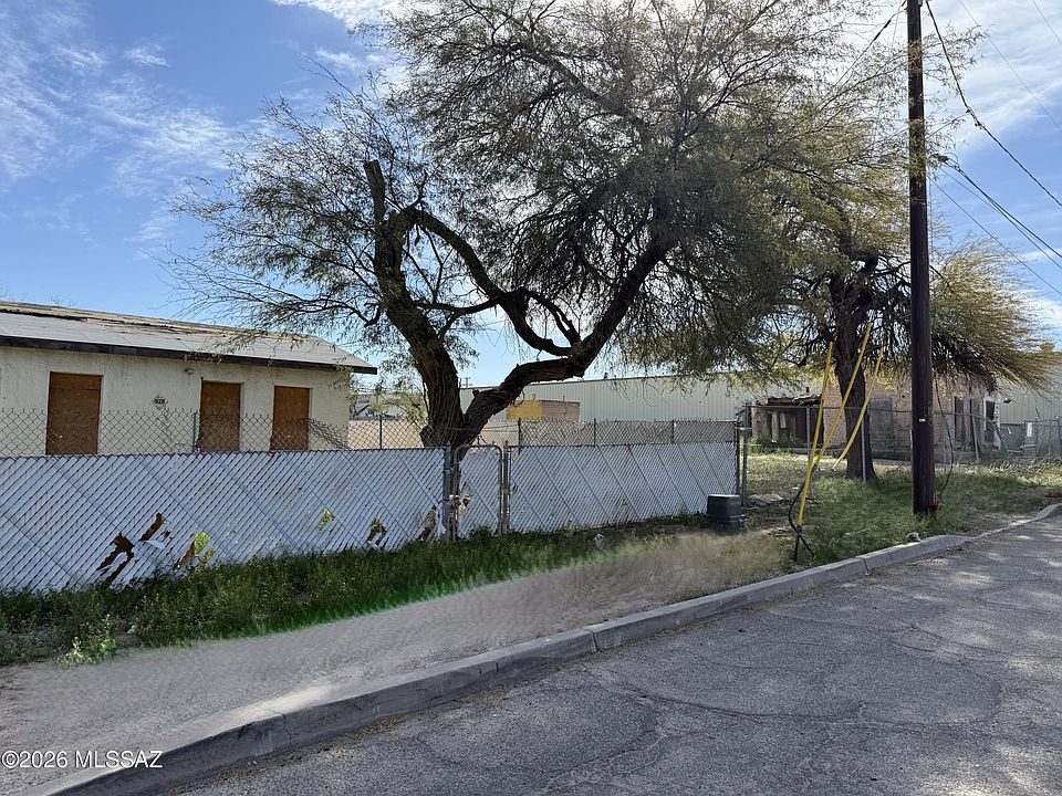 1st image of 928 N 13th Ave #7