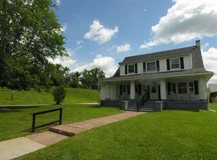 203 33rd St W, Huntington, WV 25704