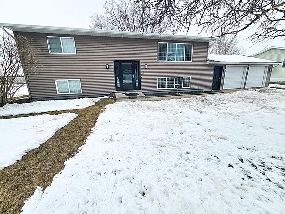 2nd image of 618 Saint Marys Ave SW