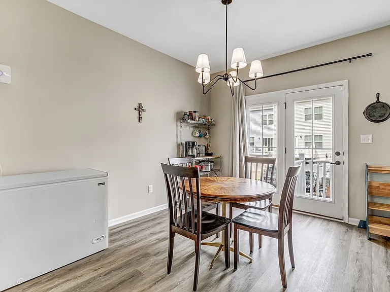 358 Spring Hill Pl — Photo 14