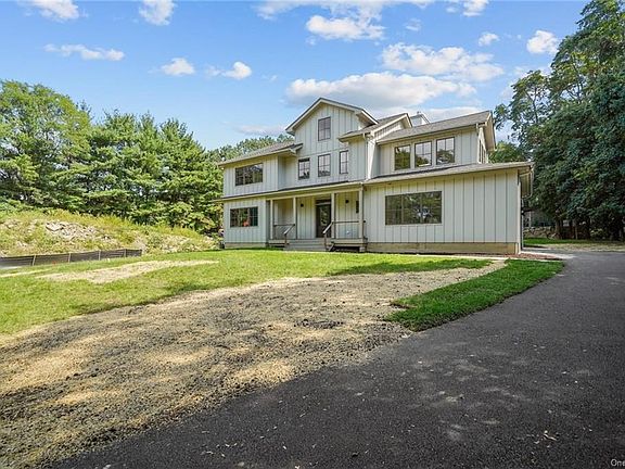 4th image of 120 Scenic Dr W