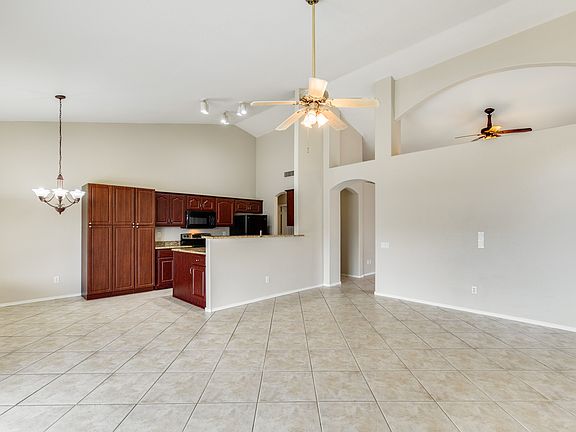 3rd image of 6011 W Tonopah Dr