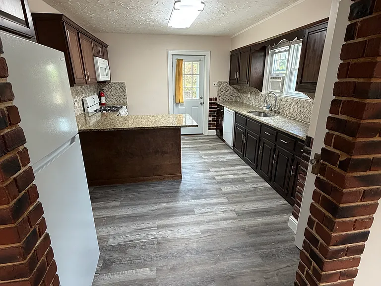 28 Hillside Ave #2 — Photo 9