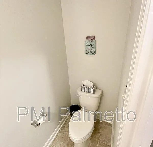 633 Wooster Dr — Photo 7