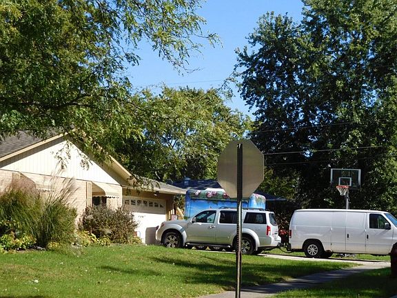 3rd image of 3438 Paris Blvd