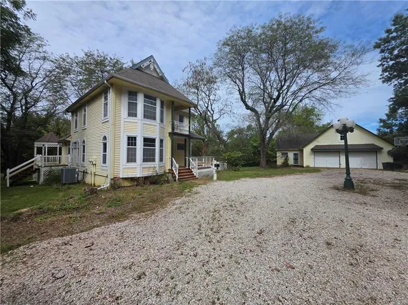 16840 W 287th St, Paola, KS 66071