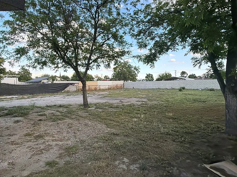 265 Hudson Dr — Photo 17