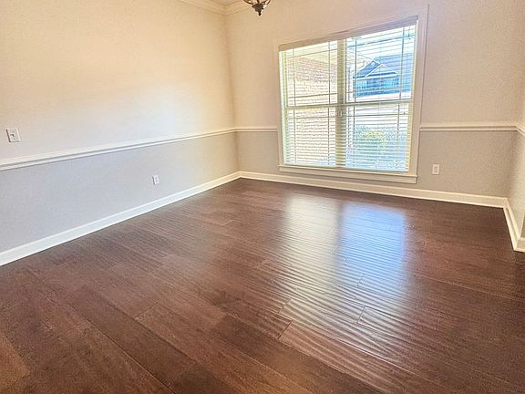 5th image of 510 Riverwood Dr