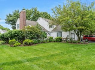 23 Hampton Ct, Basking Ridge, NJ 07920