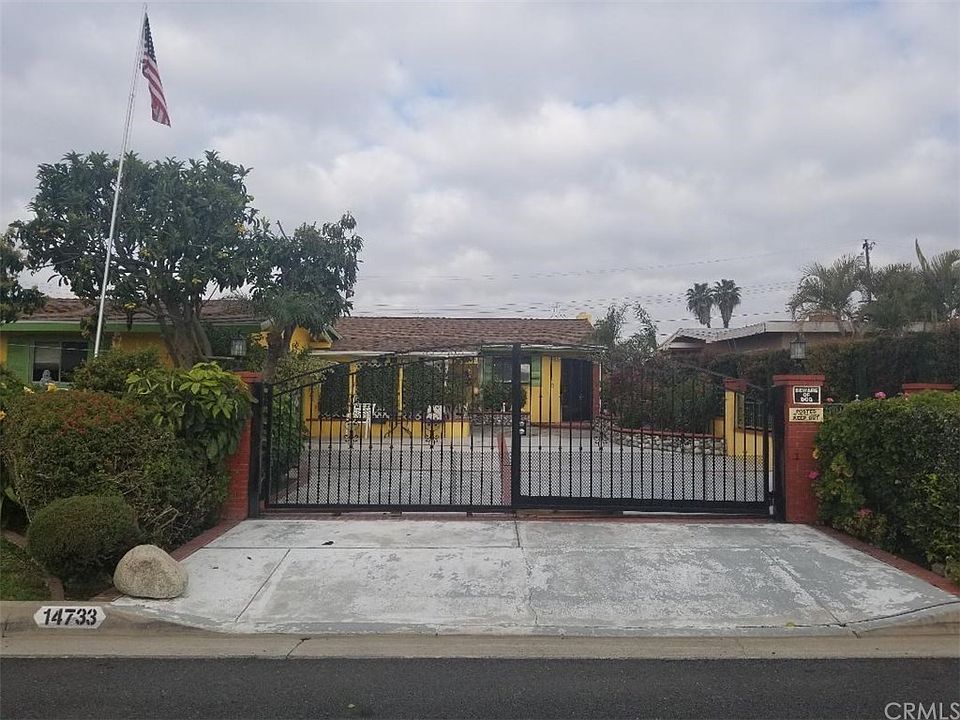 1st image of 14733 Costa Mesa Dr