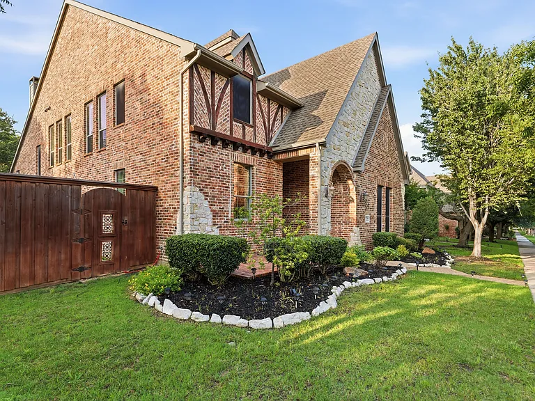 2948 Clearfork Trl — Photo 2