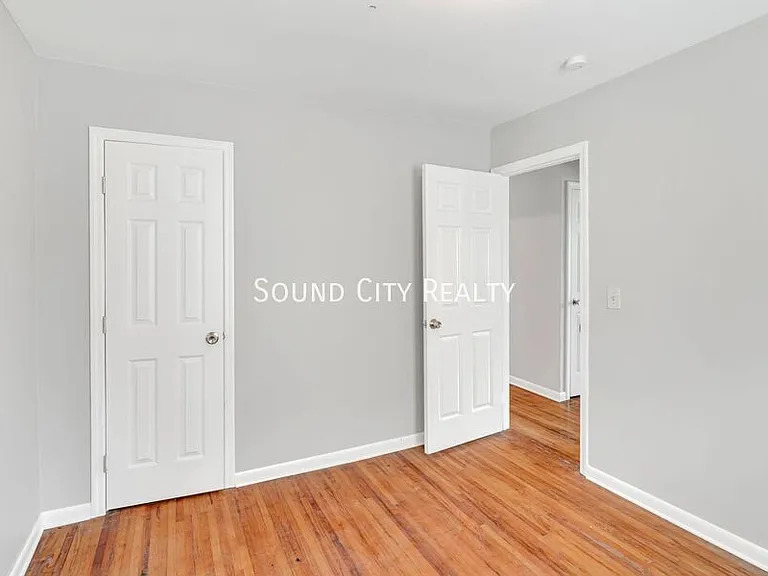 4010 Liberty St — Photo 16