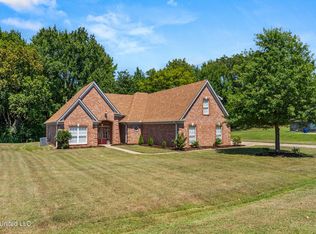 3196 Cool Springs Dr, Horn Lake, MS 38637