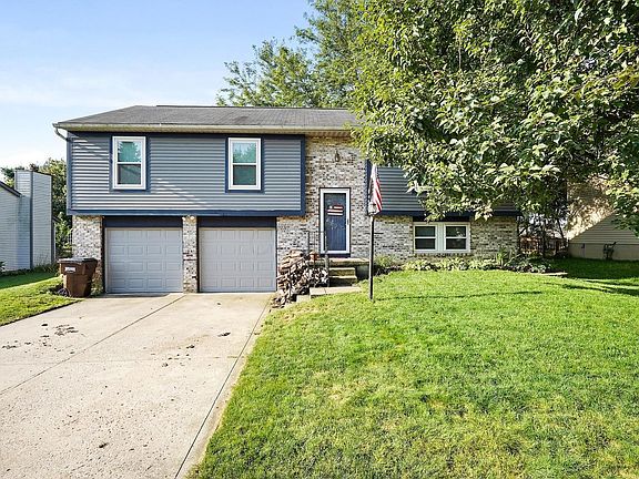 2nd image of 464 Hillview St
