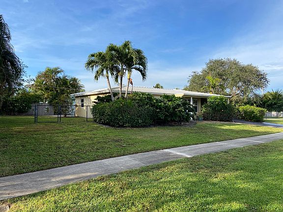 3rd image of 508 Lighthouse Dr