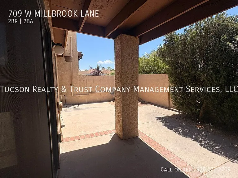 709 W Millbrook Ln — Photo 15