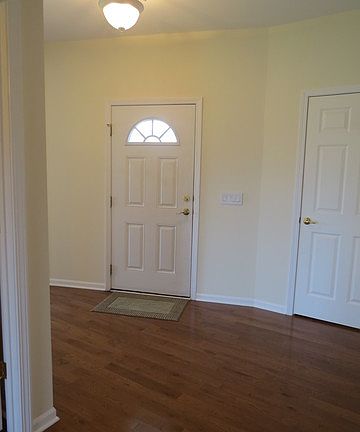 4th image of 316 Legacy Ct