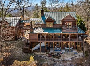 31 Hope Dr, Blue Ridge, GA 30513