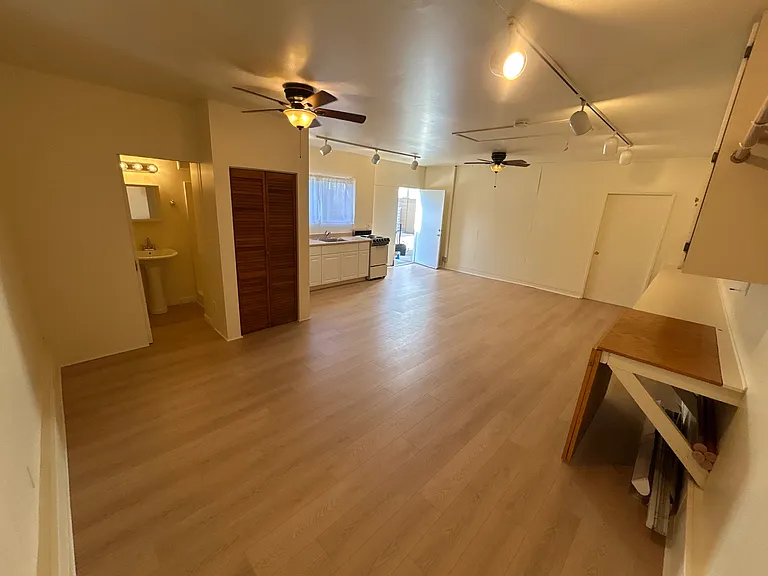 4338 Camerino St #B — Photo 4