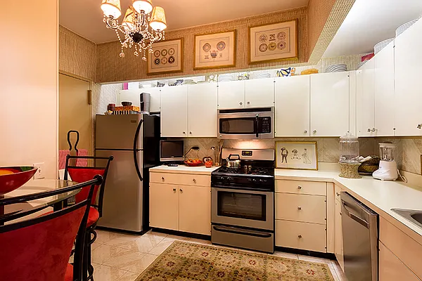 Rented by Brown Harris Stevens | media 10