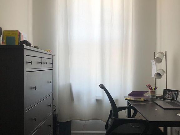 4th image of 946 N Orleans St #305