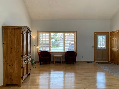 112 Willow Pl Photo 1