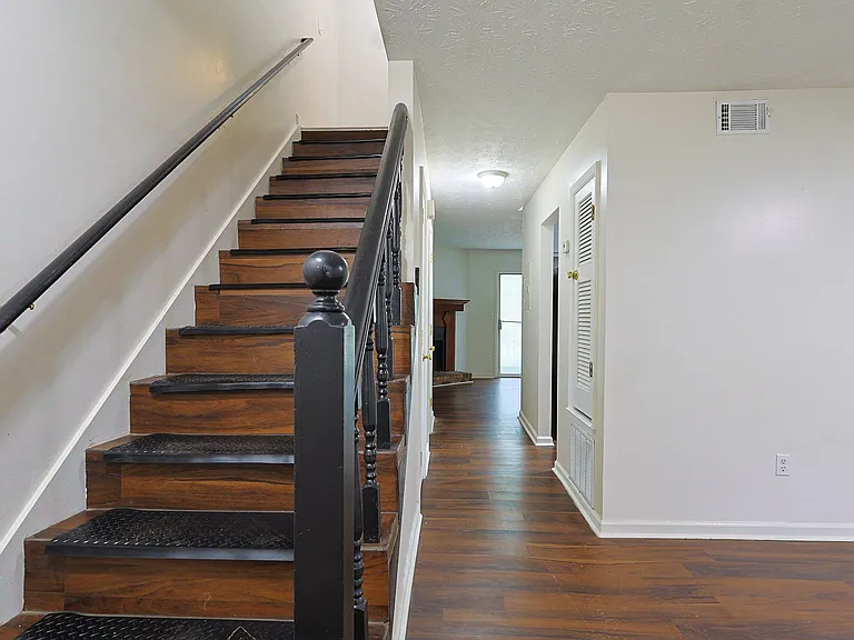 5795 Sheldon Ct #A — Photo 3
