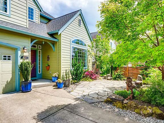 3rd image of 2933 SE Danna Ct