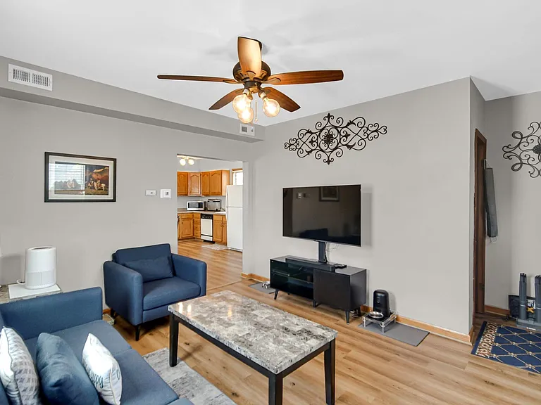 6516 Lyman Ave — Photo 4