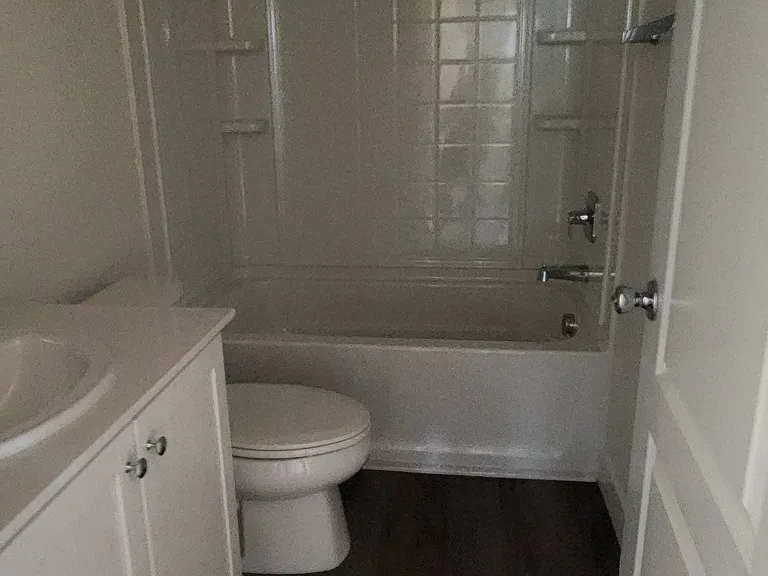 660 Headley Ln — Photo 3